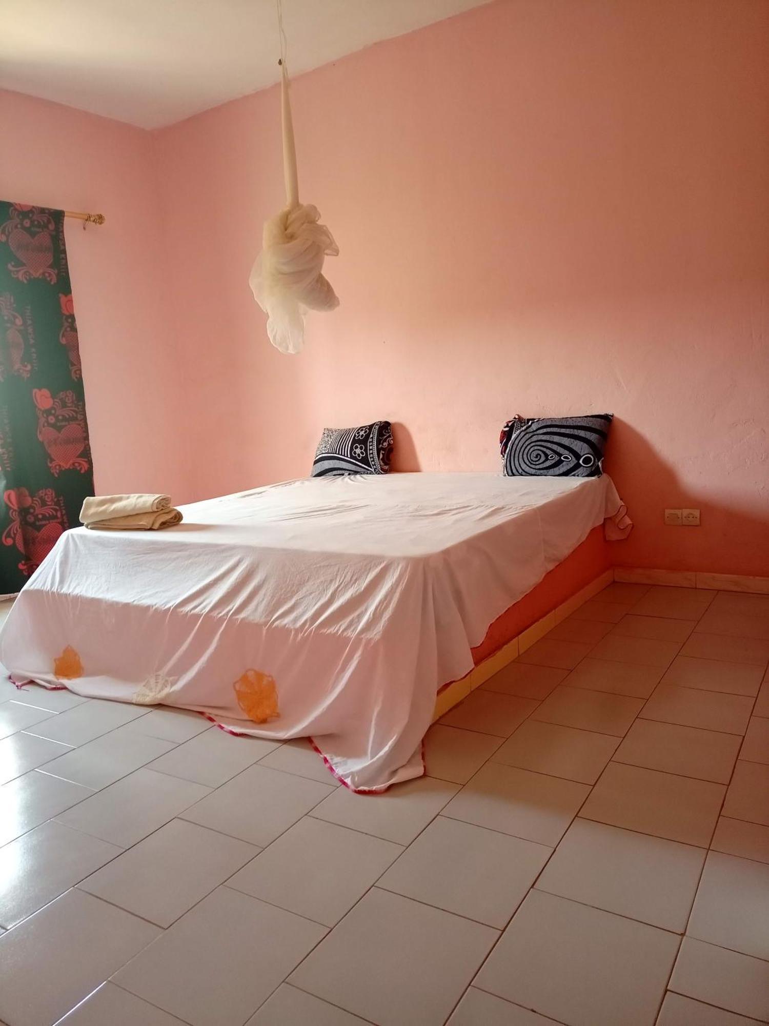 Chez Paolo Hotel Toubab Dialao Kültér fotó